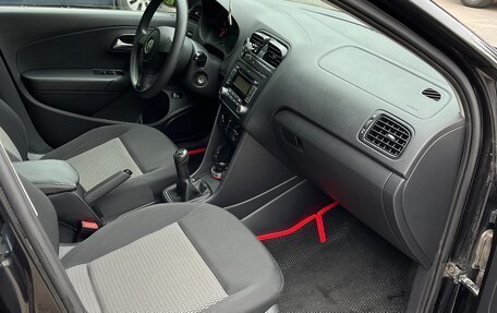 Volkswagen Polo VI (EU Market), 2011 год, 720 000 рублей, 14 фотография