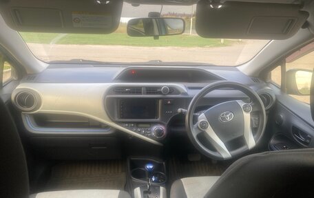 Toyota Aqua I, 2014 год, 950 000 рублей, 5 фотография