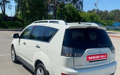 Mitsubishi Outlander III рестайлинг 3, 2008 год, 1 330 000 рублей, 5 фотография