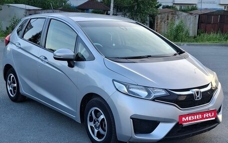 Honda Fit III, 2015 год, 1 300 000 рублей, 5 фотография