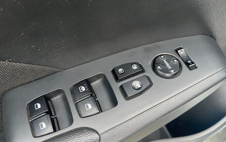 Hyundai Solaris II рестайлинг, 2018 год, 1 325 000 рублей, 8 фотография