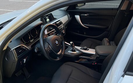 BMW 1 серия, 2018 год, 1 800 000 рублей, 11 фотография