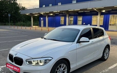BMW 1 серия, 2018 год, 1 800 000 рублей, 2 фотография