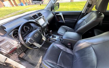 Toyota Land Cruiser Prado 150 рестайлинг 2, 2014 год, 4 100 000 рублей, 12 фотография