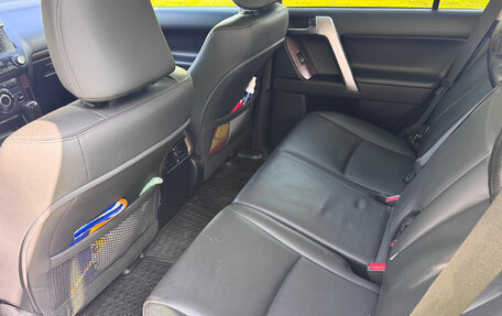 Toyota Land Cruiser Prado 150 рестайлинг 2, 2014 год, 4 100 000 рублей, 18 фотография