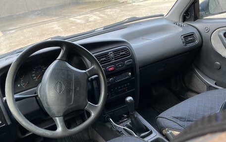 Nissan Primera II рестайлинг, 1995 год, 200 000 рублей, 2 фотография