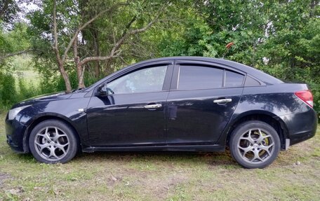 Chevrolet Cruze II, 2010 год, 630 000 рублей, 3 фотография