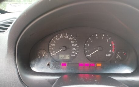 Mitsubishi Carisma I, 2002 год, 240 000 рублей, 10 фотография