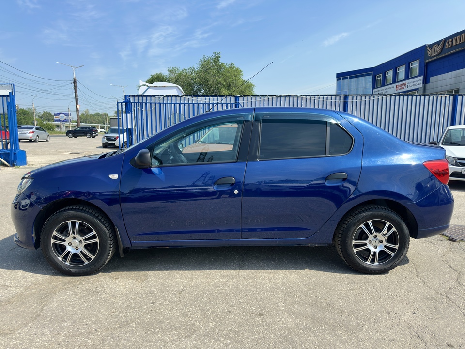 Renault Logan II, 2017 год, 745 000 рублей, 2 фотография