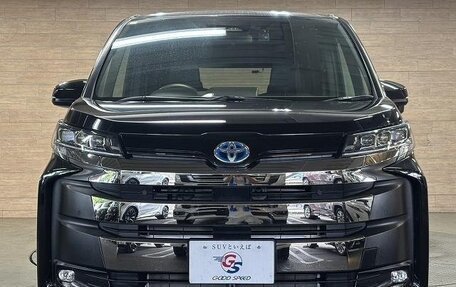 Toyota Noah, 2023 год, 3 137 055 рублей, 1 фотография