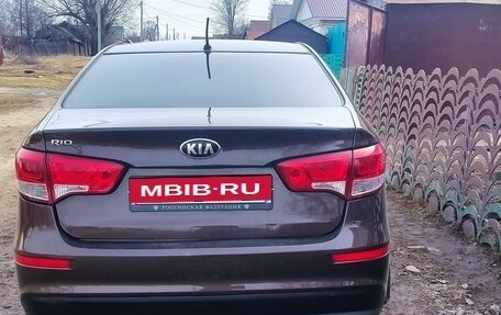 KIA Rio III рестайлинг, 2016 год, 900 000 рублей, 4 фотография