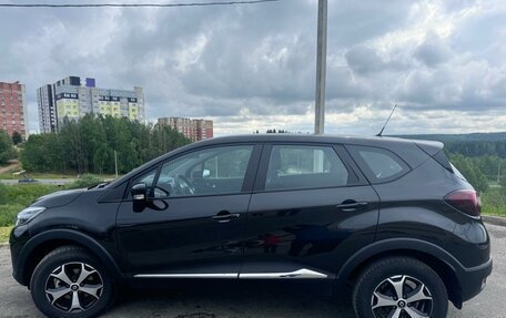 Renault Kaptur I рестайлинг, 2019 год, 1 800 000 рублей, 4 фотография