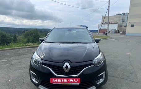 Renault Kaptur I рестайлинг, 2019 год, 1 800 000 рублей, 3 фотография