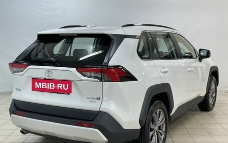 Toyota RAV4, 2024 год, 3 790 000 рублей, 4 фотография