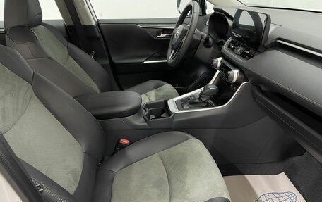 Toyota RAV4, 2024 год, 3 790 000 рублей, 19 фотография
