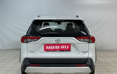 Toyota RAV4, 2024 год, 3 790 000 рублей, 6 фотография