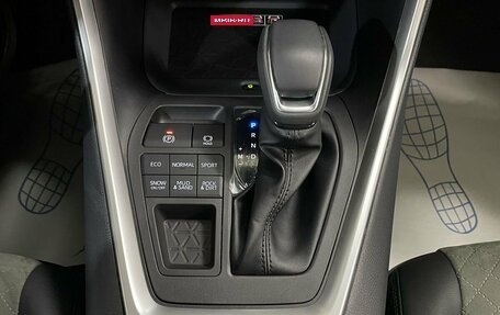 Toyota RAV4, 2024 год, 3 790 000 рублей, 14 фотография