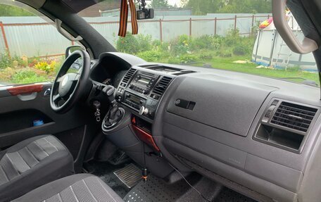 Volkswagen Caravelle T5, 2008 год, 1 100 000 рублей, 5 фотография