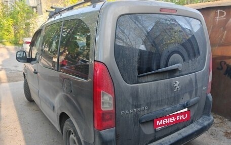 Peugeot Partner II рестайлинг 2, 2010 год, 680 000 рублей, 2 фотография