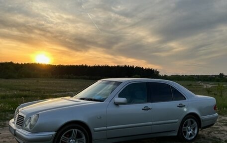 Mercedes-Benz E-Класс, 1998 год, 490 000 рублей, 7 фотография