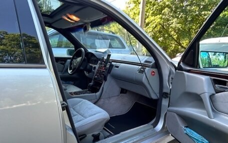 Mercedes-Benz E-Класс, 1998 год, 490 000 рублей, 4 фотография