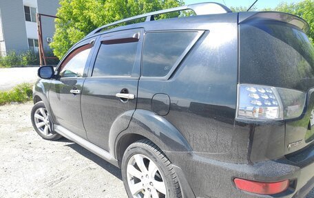 Mitsubishi Outlander III рестайлинг 3, 2011 год, 1 470 000 рублей, 4 фотография
