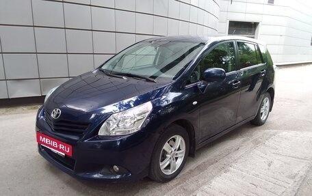 Toyota Verso I, 2009 год, 1 100 000 рублей, 3 фотография