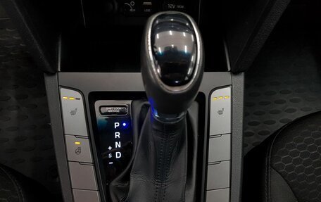 Hyundai Elantra VI рестайлинг, 2019 год, 1 599 000 рублей, 12 фотография