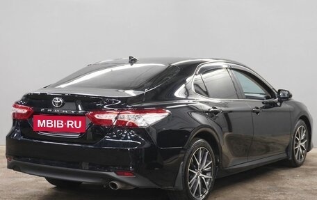 Toyota Camry, 2022 год, 2 700 000 рублей, 5 фотография