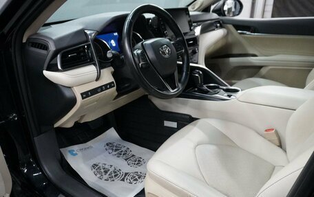 Toyota Camry, 2022 год, 2 700 000 рублей, 15 фотография