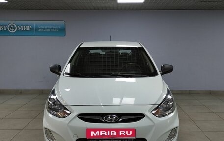 Hyundai Solaris II рестайлинг, 2013 год, 700 000 рублей, 2 фотография