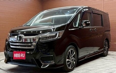 Honda Stepwgn IV, 2021 год, 1 990 000 рублей, 1 фотография