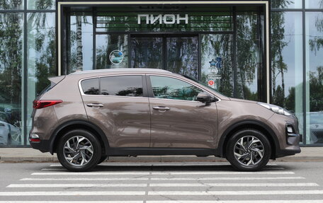 KIA Sportage IV рестайлинг, 2018 год, 2 375 000 рублей, 4 фотография