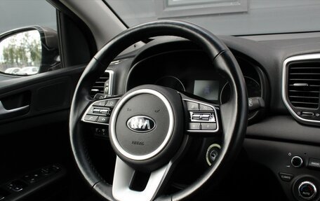 KIA Sportage IV рестайлинг, 2018 год, 2 375 000 рублей, 9 фотография