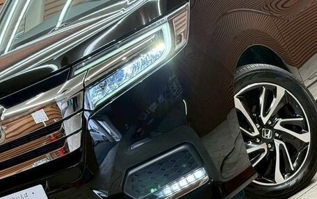 Honda Stepwgn IV, 2021 год, 1 990 000 рублей, 3 фотография