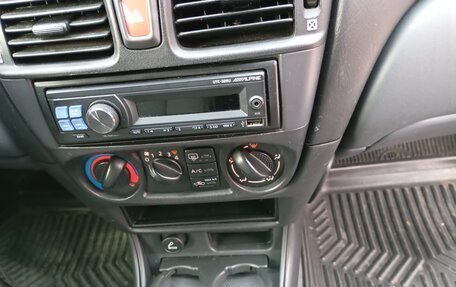 Nissan Almera, 2005 год, 350 000 рублей, 22 фотография