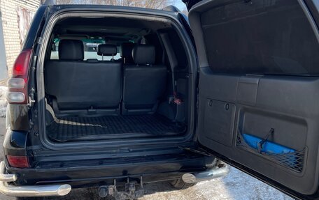 Toyota Land Cruiser Prado 120 рестайлинг, 2003 год, 1 750 000 рублей, 2 фотография