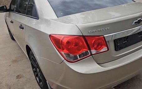 Chevrolet Cruze II, 2011 год, 850 000 рублей, 3 фотография