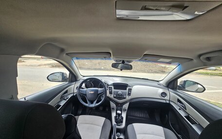 Chevrolet Cruze II, 2011 год, 850 000 рублей, 5 фотография