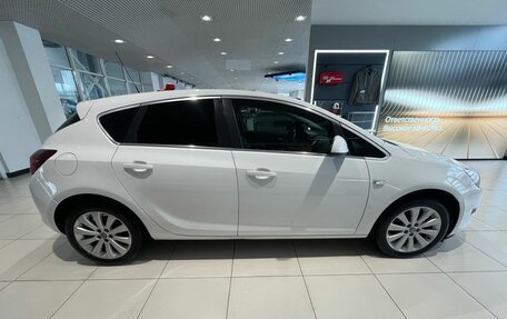 Opel Astra J, 2014 год, 749 000 рублей, 4 фотография