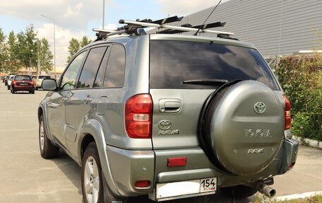 Toyota RAV4, 2004 год, 650 000 рублей, 8 фотография
