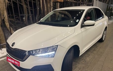Skoda Rapid II, 2021 год, 1 650 000 рублей, 2 фотография