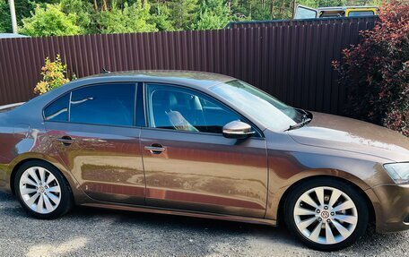 Volkswagen Jetta VI, 2013 год, 1 349 000 рублей, 3 фотография