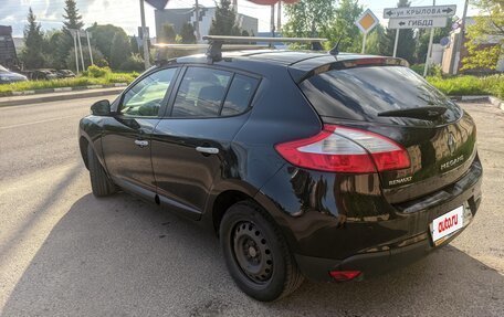 Renault Megane III, 2013 год, 450 000 рублей, 2 фотография