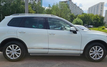 Volkswagen Touareg III, 2015 год, 2 399 000 рублей, 2 фотография