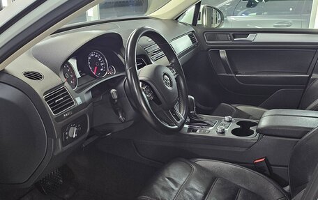 Volkswagen Touareg III, 2015 год, 2 399 000 рублей, 10 фотография