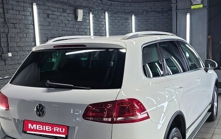 Volkswagen Touareg III, 2015 год, 2 399 000 рублей, 8 фотография