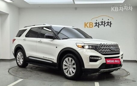 Ford Explorer VI, 2022 год, 3 080 030 рублей, 2 фотография