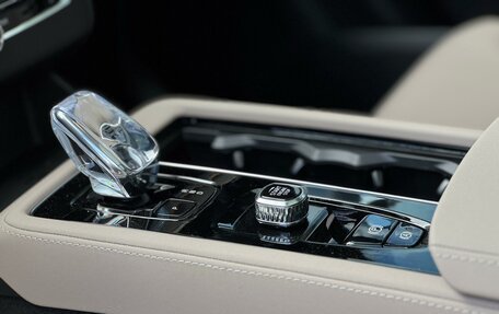 Volvo XC90 II рестайлинг, 2025 год, 12 800 000 рублей, 11 фотография