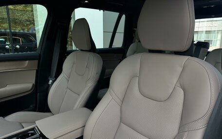 Volvo XC90 II рестайлинг, 2025 год, 12 800 000 рублей, 15 фотография